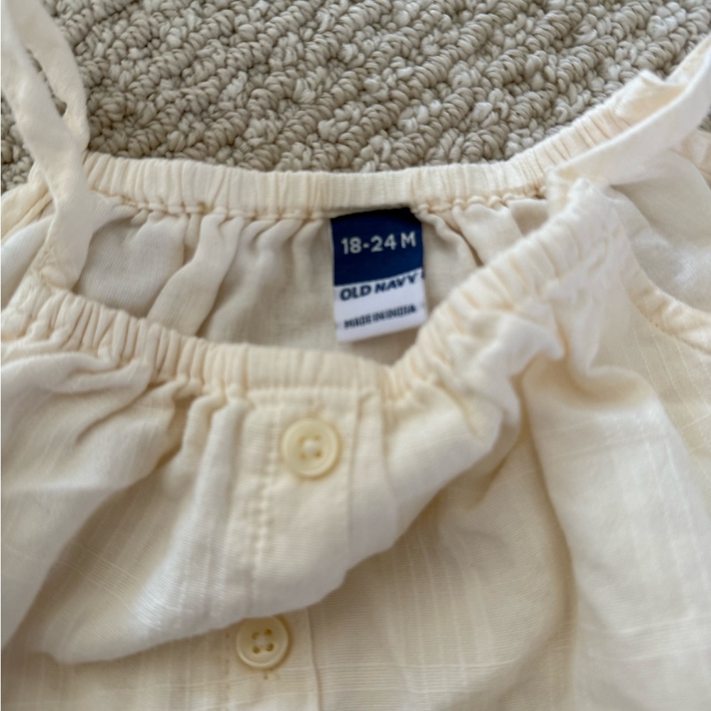 Old Navy Cream Baby 2 Piece Set